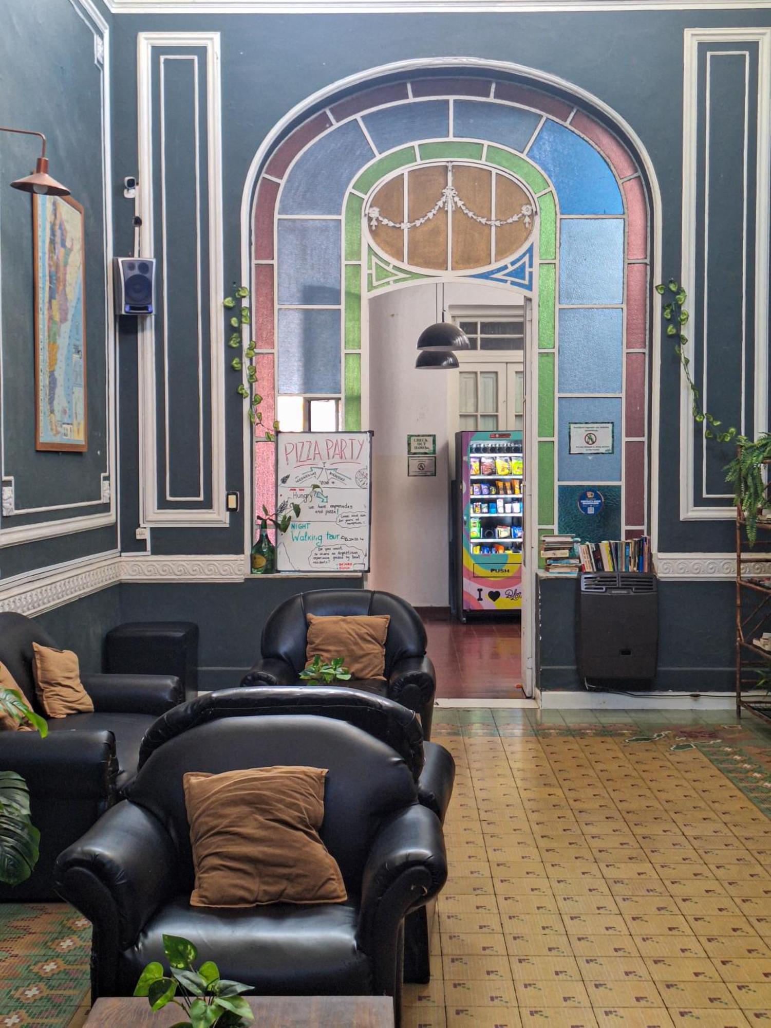 Hostel Alvear Cordoba Exterior photo